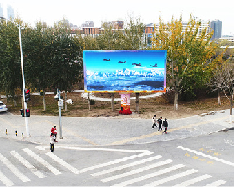 丽江户外大屏广告投放要点。